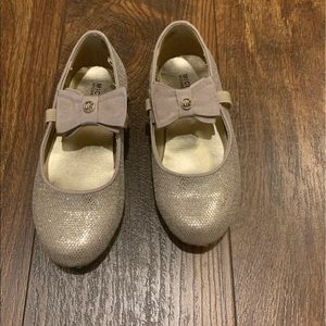Michael Kors Sand Silver Mary Jane Size 11